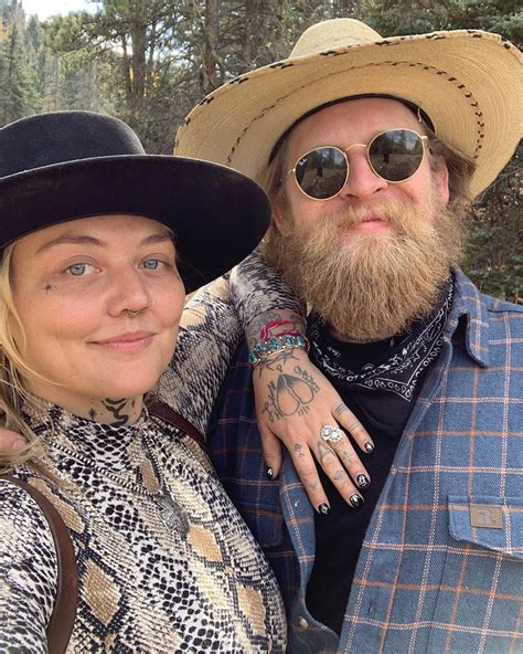 elle king gay